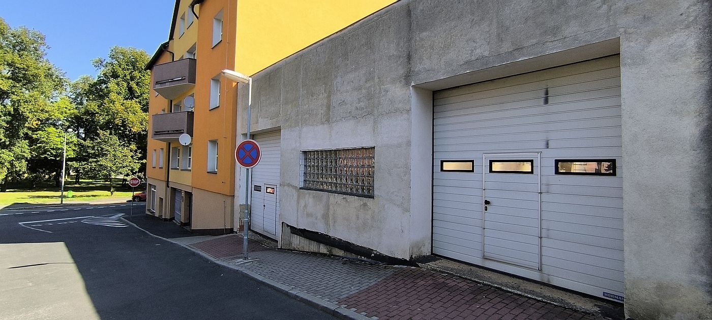 
Pronájem skladové / výrobní haly, 550 m² – Cheb, ul. Na
Hradčanech

