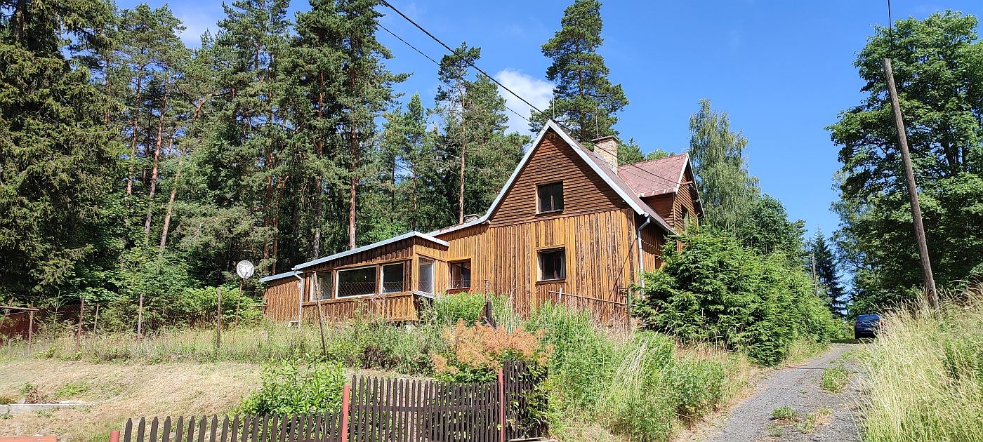 
Zděný rodinný dům u lesa, Plesná u Chebu.

, Sokolská 316, 35135 Plesná